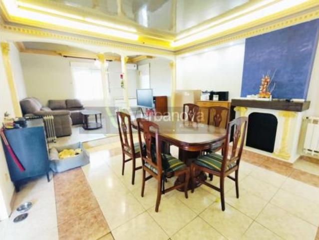 Chalet en venta en Villamediana De Iregua, La Rioja