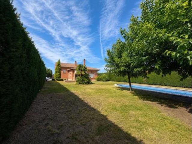 Chalet en venta en Villanueva De Duero, Castilla y León