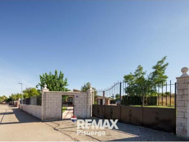 Chalet en venta en Villanueva De Duero, Castilla y León