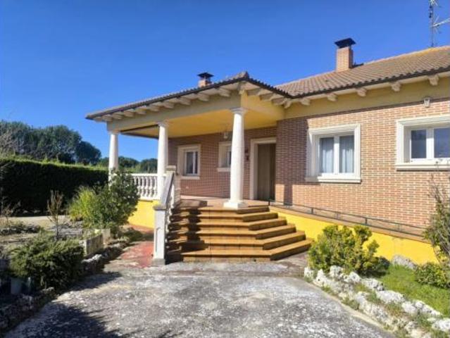 Chalet en venta en Villanueva De Duero, Castilla y León