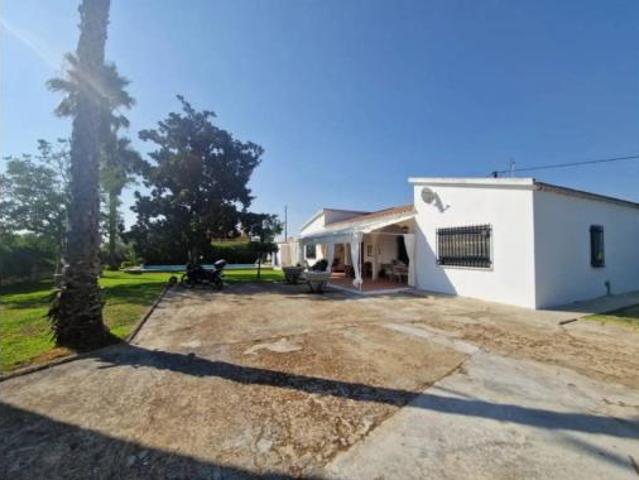 Chalet en venta en Villanueva De La Serena, Extremadura