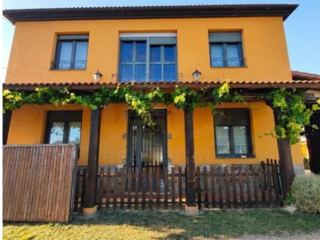 Chalet en venta en Villaobispo De Otero, Castilla y León
