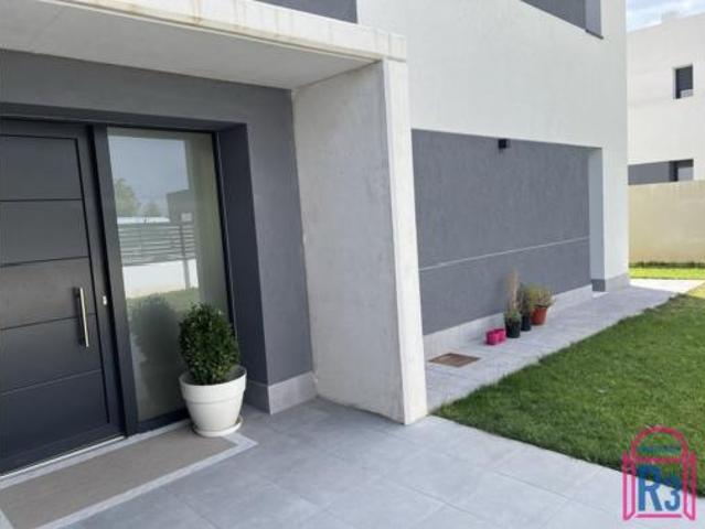 Chalet en venta en Villarrodrigo de las Regueras, Villaquilambre