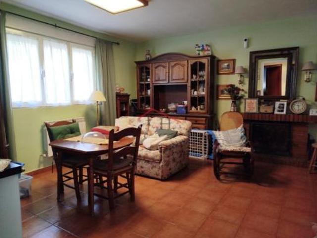 Chalet en venta en Navatejera, Villaquilambre