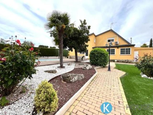 Villa en venta en Villar Del Olmo, Eurovillas