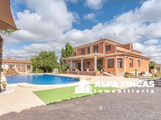 Chalet en venta en Villarrobledo, Castilla-La Mancha