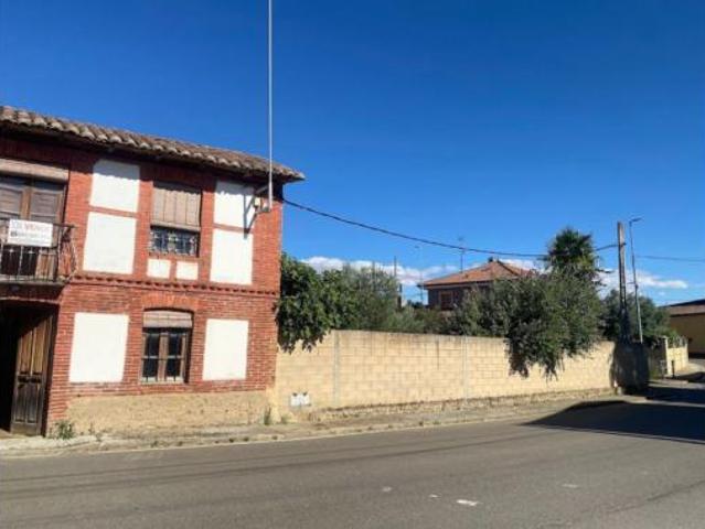 Chalet en venta en Villaturiel, Castilla y León