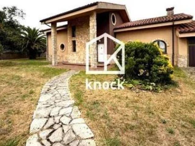 Chalet en venta en Villaviciosa, Asturias