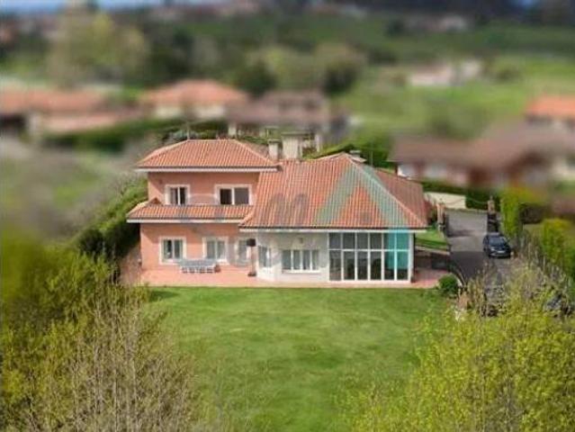 Chalet en venta en Villaviciosa, Asturias