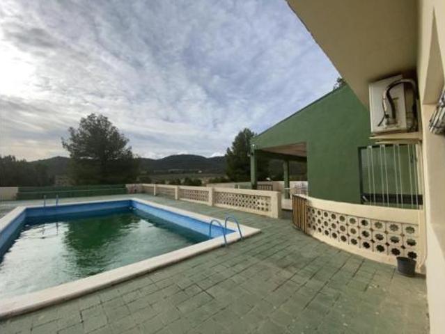 Chalet en venta en Las Virtudes, l'Alt Vinalopó / El Alto Vinalopó