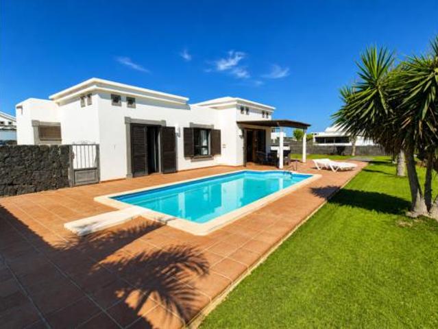 Chalet en venta en Playa Blanca, Yaiza