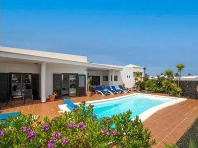 Chalet en venta en Playa Blanca, Yaiza