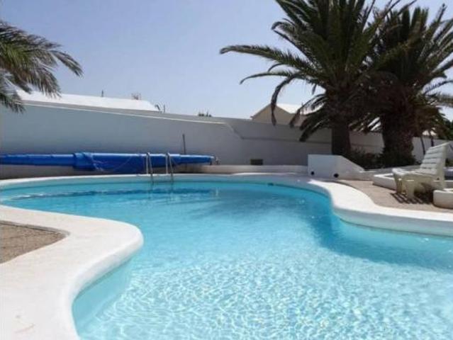 Chalet en venta en Playa Blanca, Yaiza