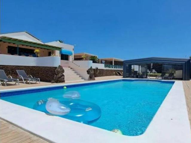 Villa en venta en Yaiza, Montaña Roja