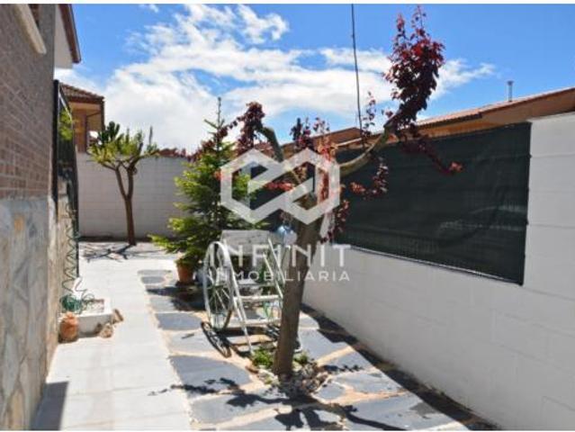 Chalet en venta en Yebes, Castilla-La Mancha