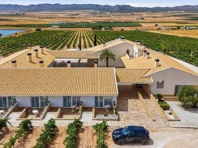 Chalet en venta en Allà Darrere, Yecla