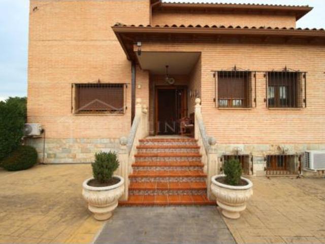 Chalet en venta en Camino de Yuncos, Yeles