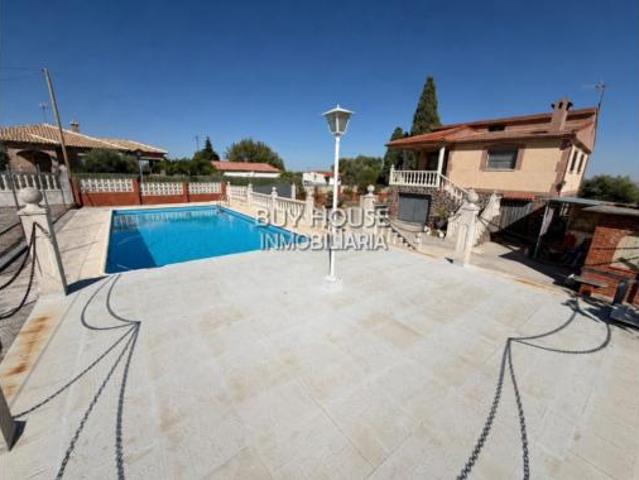Chalet en venta en Yuncos, Castilla-La Mancha