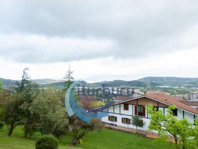 Chalet en venta en Zamudio, Guipúzcoa
