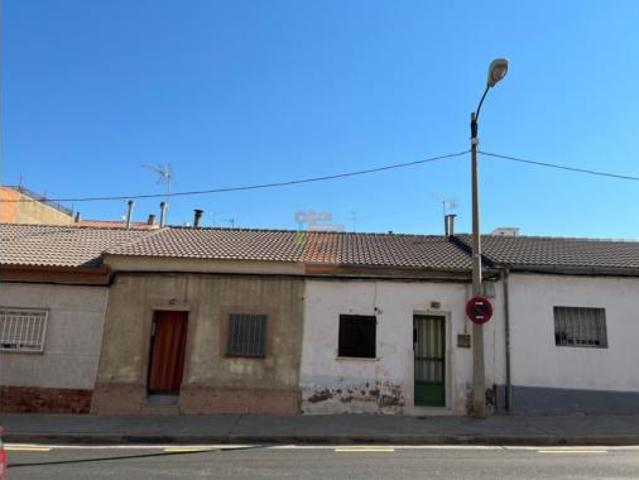 Chalet en venta en Oliver-Valdefierro, Zaragoza