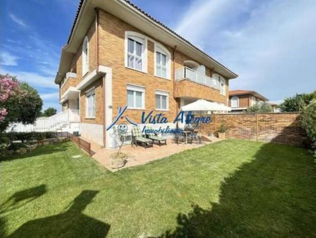 Chalet en venta en Zarratón, La Rioja