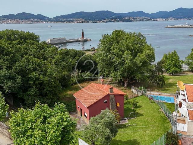Casa en venta en Alcabre, Vigo