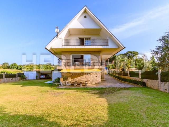 Casa en venta en Beade, Vigo