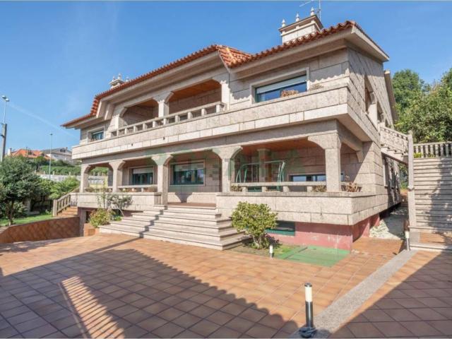 Casa en venta en Bembrive, Vigo