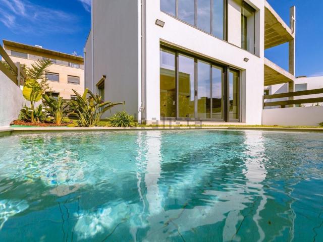 Casa en venta en Vigo, A Ponte