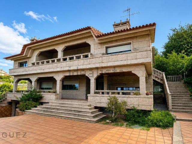 Casa en venta en Bembrive, Vigo