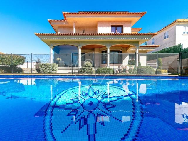 Casa en venta en Navia, Vigo