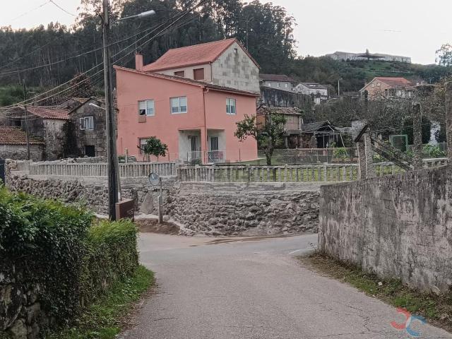 Casa en venta en A Areíña, Vigo