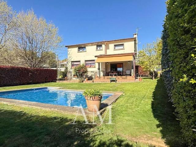 Casa en venta en Zamáns, Vigo