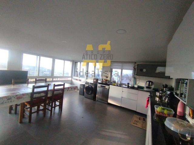 Casa en venta en A Sobreira, Vigo