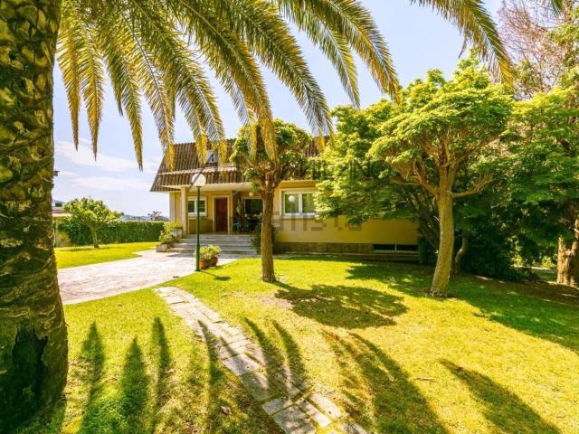 Casa en venta en Castrelos, Vigo
