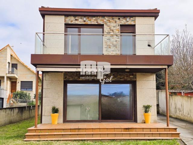 Casa en venta en Beade, Vigo