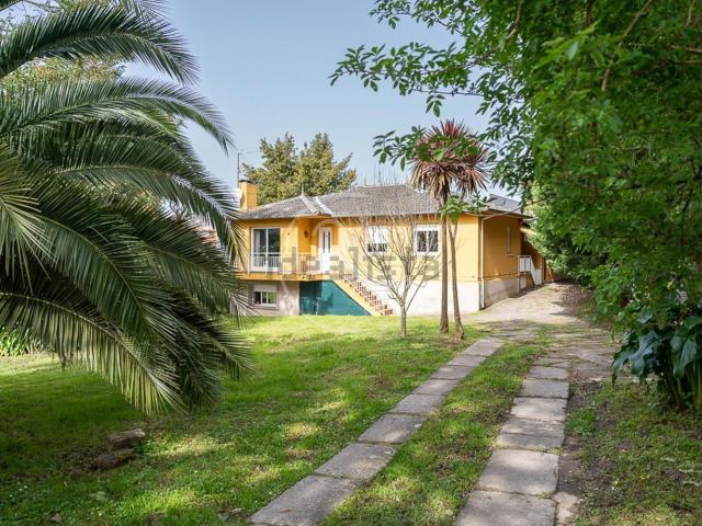 Casa en venta en Comesaña, Vigo