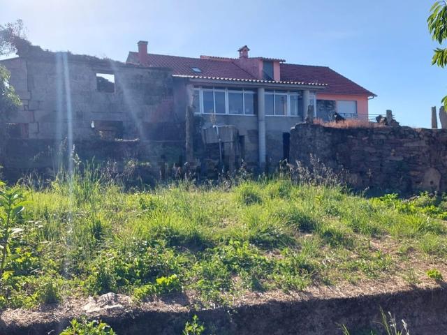 Casa en venta en Beade, Vigo