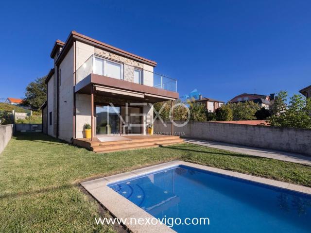 Casa en venta en Beade, Vigo