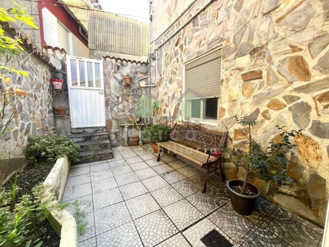 Casa en venta en Lavadores, Vigo