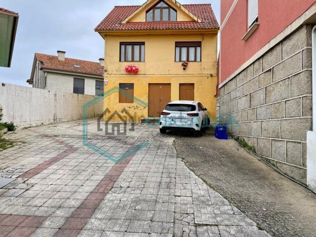 Casa en venta en Beade, Vigo