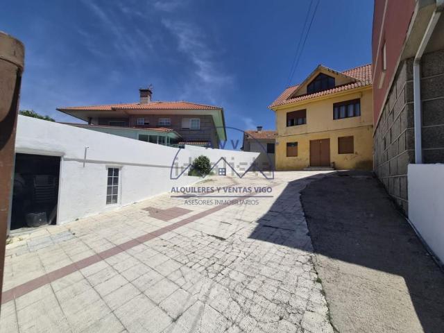 Casa en venta en Beade, Vigo