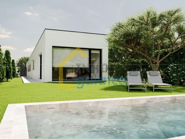 Casa en venta en Bembrive, Vigo