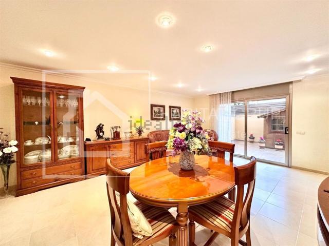 Casa en venta en Vilablareix, El Perelló