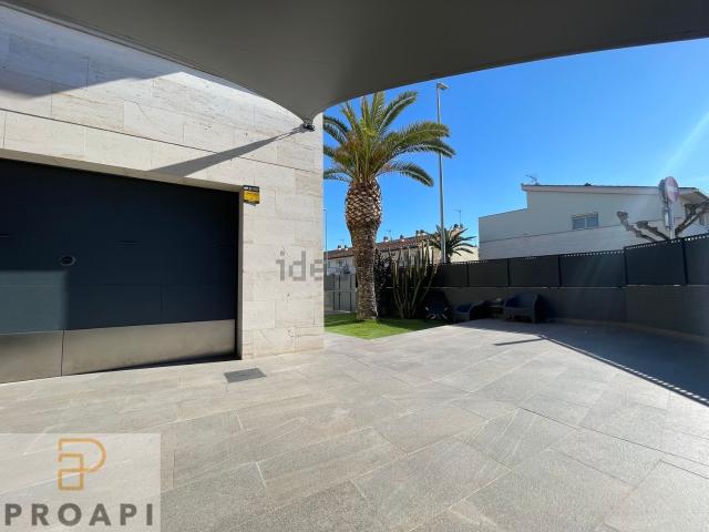 Casa en venta en El Perelló, Gironès
