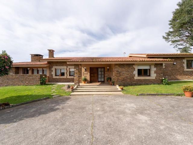 Casa en venta en Vilagarcía de Arousa, O Salnés