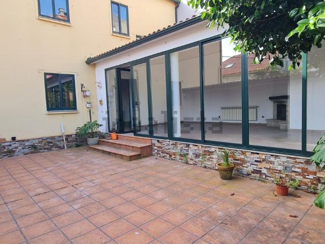 Casa en venta en Vilagarcía De Arousa, Os Martices