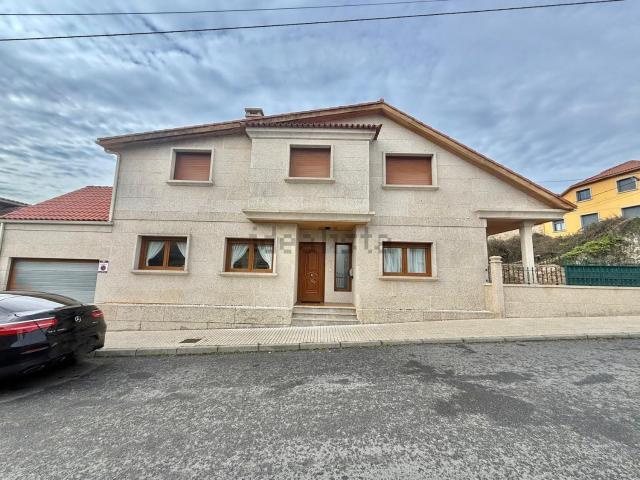 Casa en venta en Vilagarcía de Arousa, O Salnés