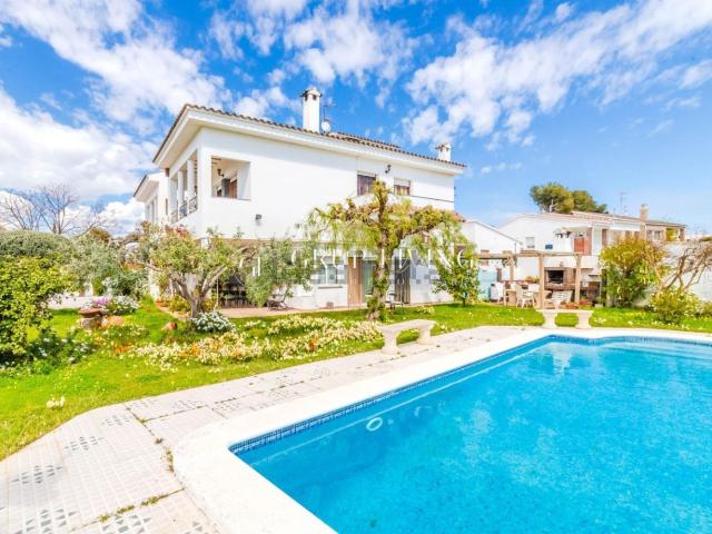 Casa en venta en Santa Maria, Garraf