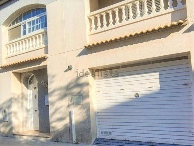Casa en venta en Vilanova I La Geltrú, els Sis Camins